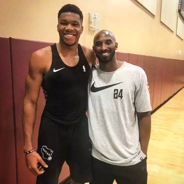 仅次于大梦&登&威，阿门圣诞大战达成25+5+5成火箭队史第四人（阿门圣诞夜砍下25+5+5，继大梦、登哥、威少之后成火箭队史第4人）