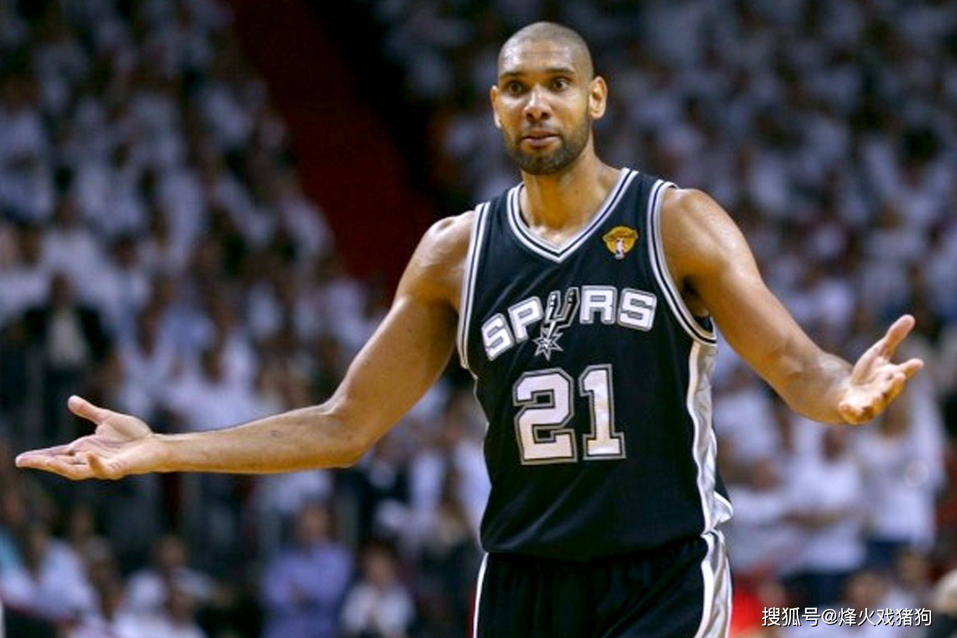 陈林坚空位三分压哨命中，山东队重燃希望之火（陈林坚压哨空位三分得手，山东队士气回升）