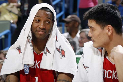 科莫2-0萨索洛连续12场不败，莫雷诺破门，尼科-帕斯献助攻（莫雷诺建功、尼科-帕斯送助，科莫2-0击败萨索洛豪取12场不败）