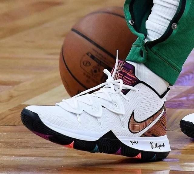 中超：山东泰山主场2-1逆转武汉三镇（中超：山东泰山主场2比1逆转击败武汉三镇）