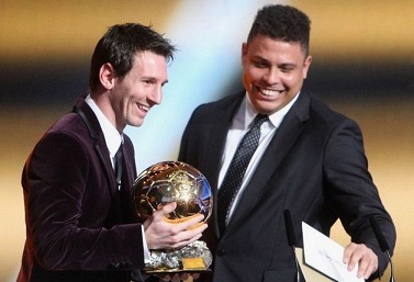 找回状态！爱德华兹半场10中7轰21分（手感回暖！爱德华兹半场10投7中砍下21分）