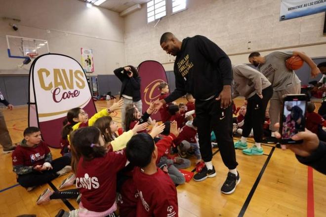 勇士球员体能分配合理，减少伤病风险（勇士队优化体能管理，降低伤病风险）