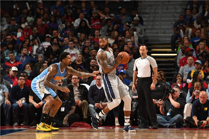 篮球变向突破的核心技巧（掌握篮球变向突破的关键要点）